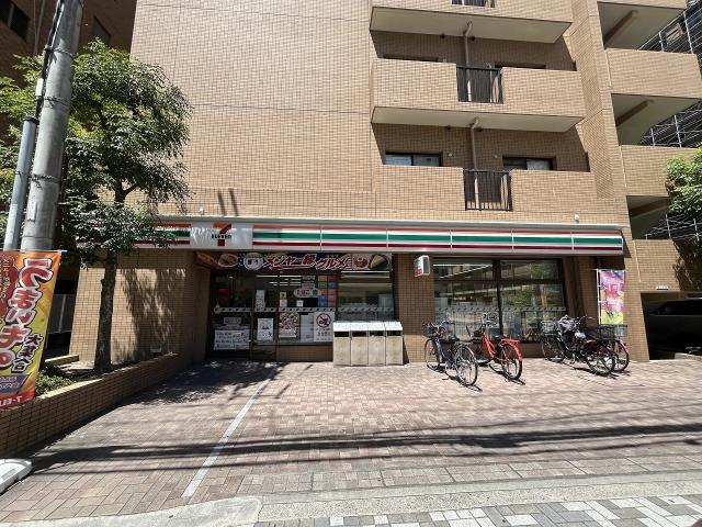 セブンイレブン吹田垂水町 190m 写真撮影日：2025-08-09