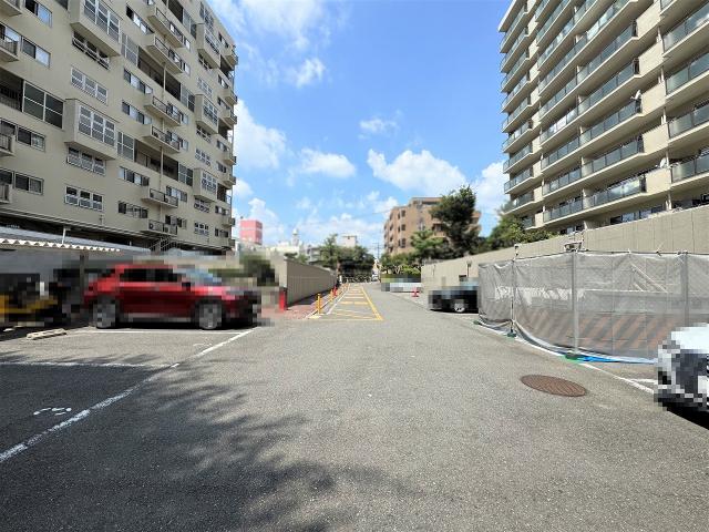 駐車場(共用設備)  写真撮影日：2025-09-06