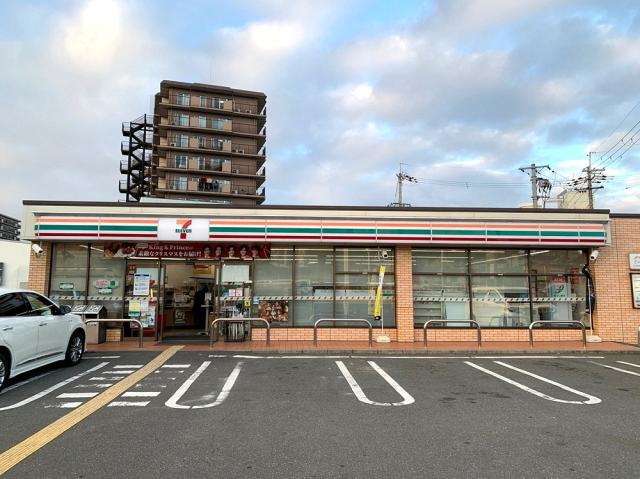セブンイレブン茨木豊原町店 260m 写真撮影日：2025-09-06