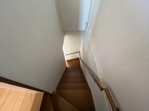 ２階から３階への階段