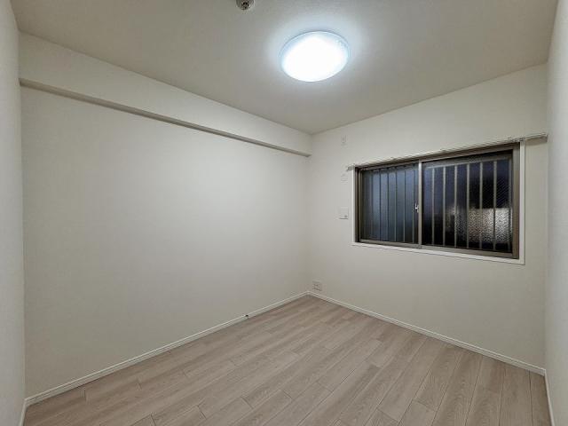 リビング以外の居室  写真撮影日：2025-10-26