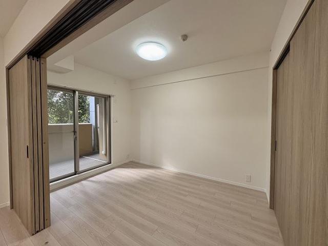 リビング以外の居室  写真撮影日：2025-10-26