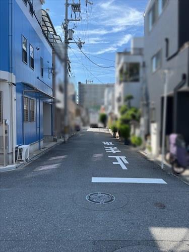北側前面道路
