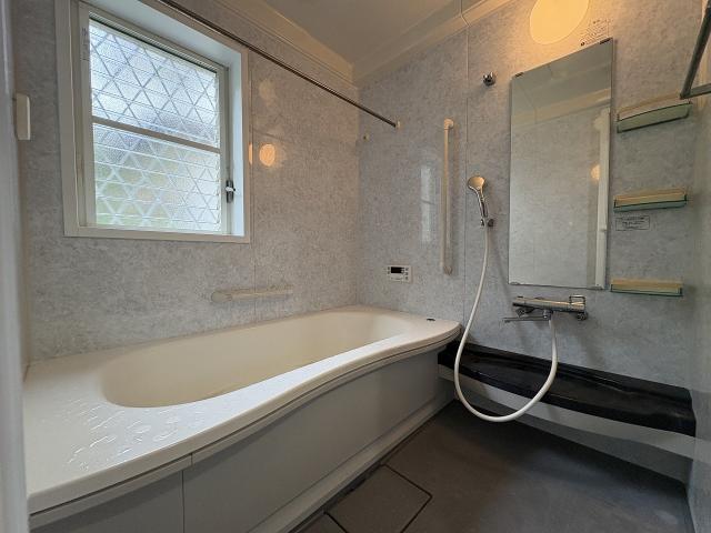 浴室  写真撮影日：2025-11-02