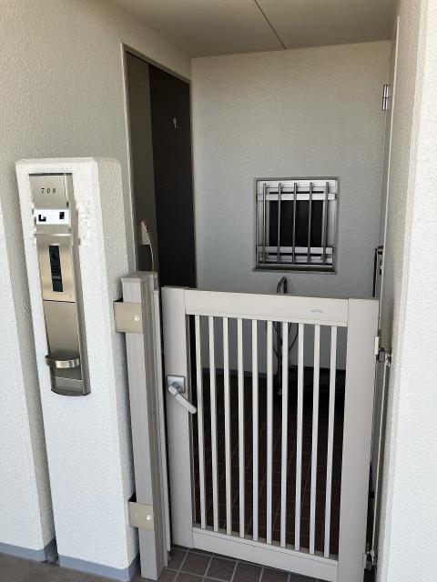 玄関  写真撮影日：2025-10-01