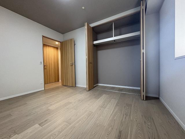 リビング以外の居室  写真撮影日：2025-12-13