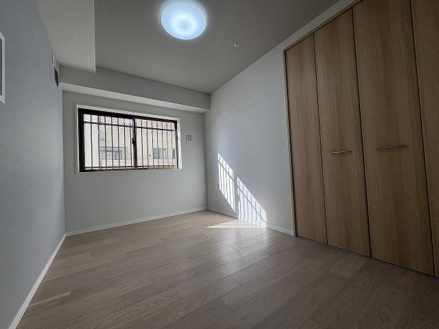 リビング以外の居室  写真撮影日：2025-12-13