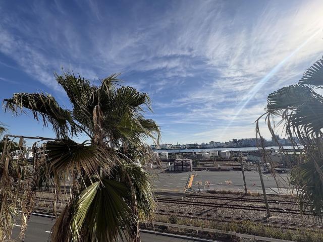 住戸からの眺望写真  写真撮影日：2025-12-13