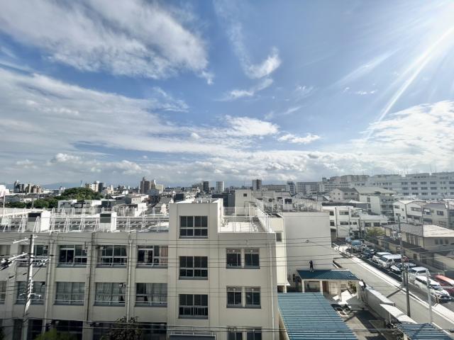 住戸からの眺望写真  写真撮影日：2025-10-01