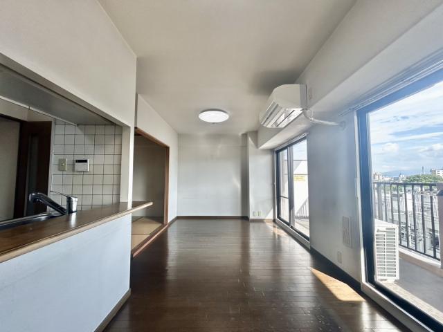 同仕様写真(リビング）  写真撮影日：2025-10-01