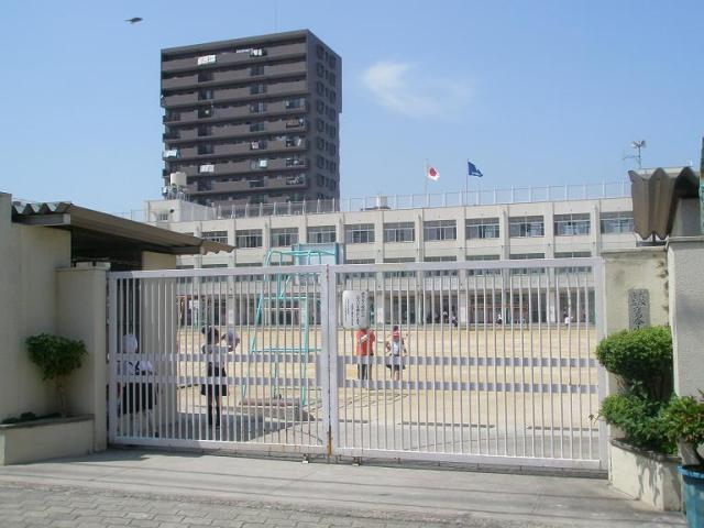 鷹合小学校 80m 写真撮影日：2025-10-01