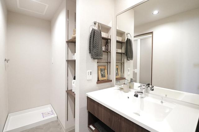 洗面台・洗面所  写真撮影日：2025-10-01