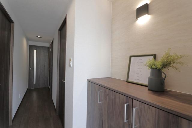 玄関  写真撮影日：2025-10-01