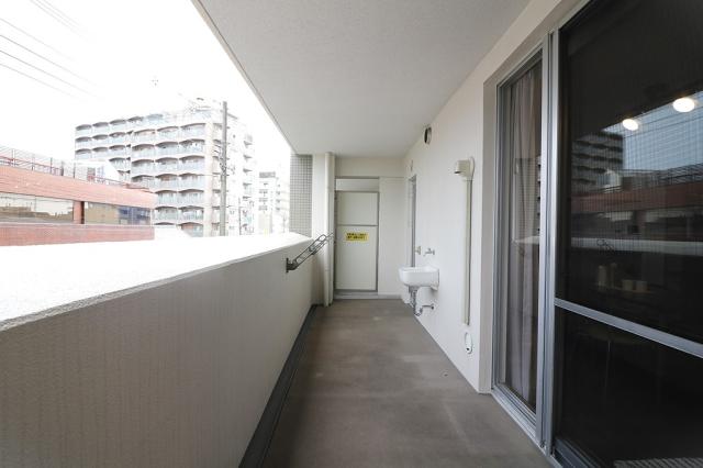 バルコニー  写真撮影日：2025-10-01