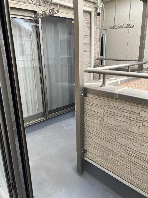 バルコニー  写真撮影日：2025-10-16