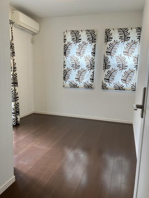 リビング以外の居室  写真撮影日：2025-10-16