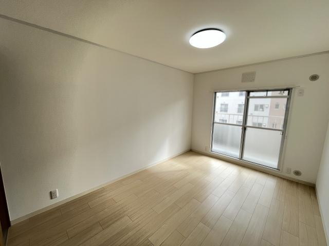 リビング以外の居室  写真撮影日：2025-10-26