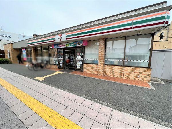 セブンイレブン箕面西小路店 170m 写真撮影日：2025-10-26