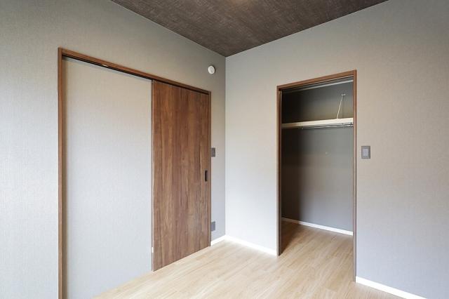 リビング以外の居室  写真撮影日：2025-10-01