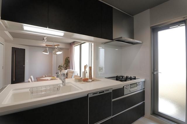 キッチン  写真撮影日：2025-10-01