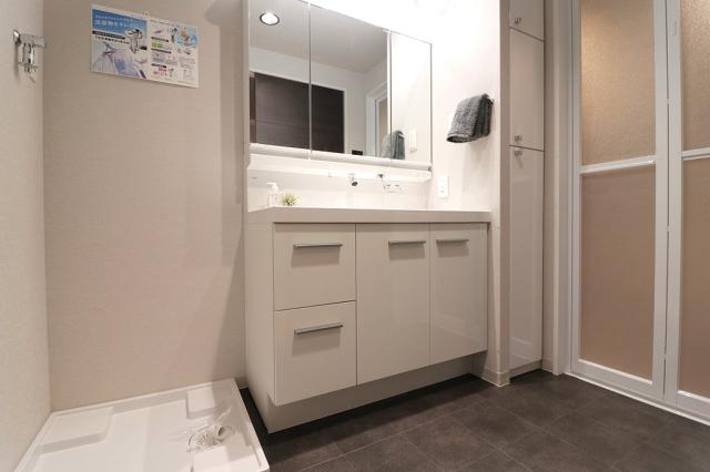 洗面台・洗面所  写真撮影日：2025-10-01