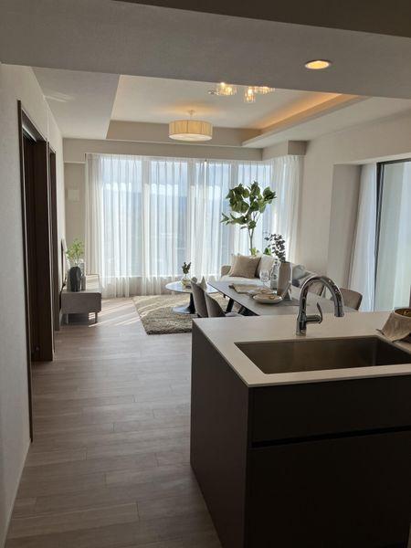 LDK約13.4帖　※家具、備品等は価格に含まれません。