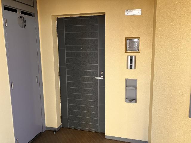 玄関  写真撮影日：2025-10-24