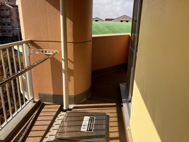 バルコニー  写真撮影日：2025-10-24