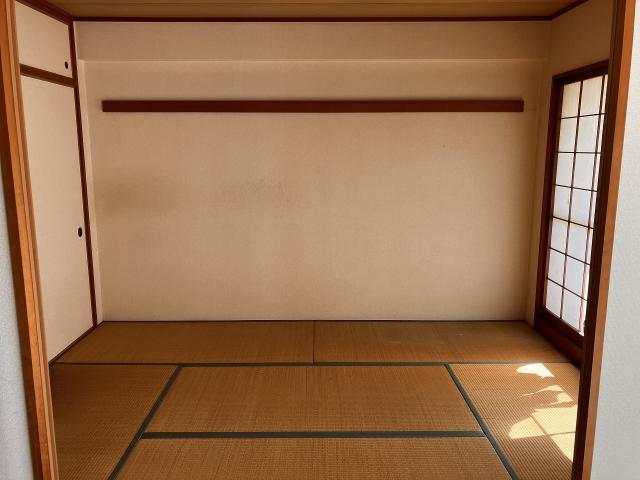 リビング以外の居室  写真撮影日：2025-10-24