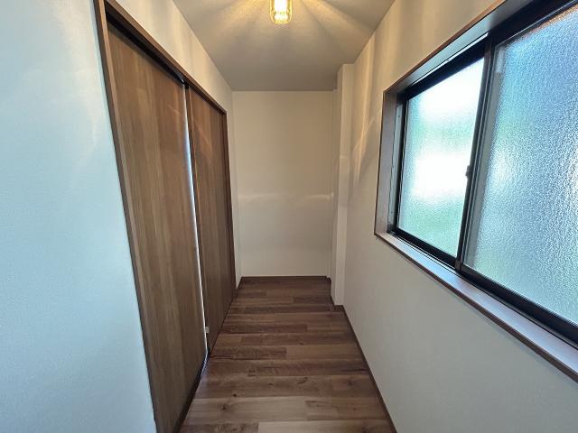 リビング以外の居室  写真撮影日：2025-11-02