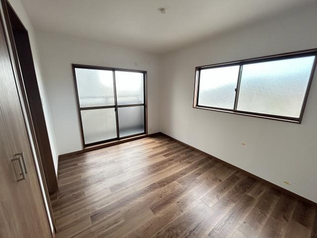 リビング以外の居室  写真撮影日：2025-11-02