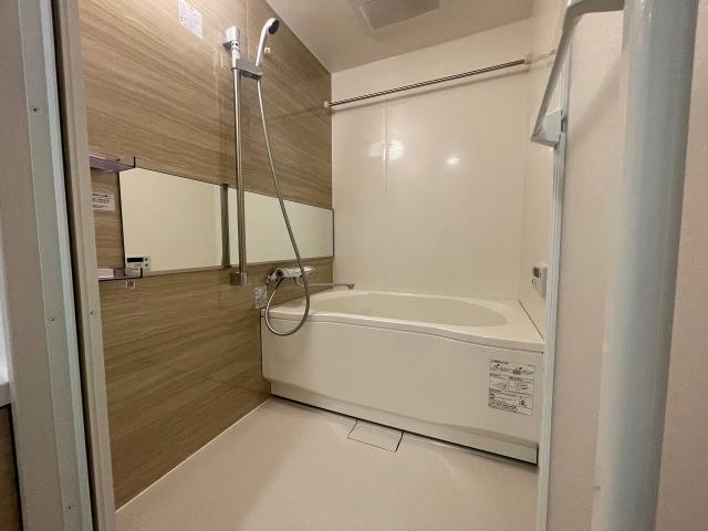 浴室  写真撮影日：2025-11-01