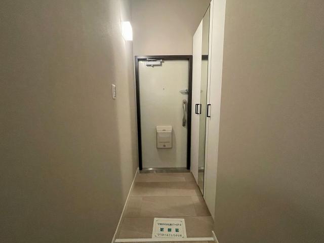 玄関  写真撮影日：2025-11-01