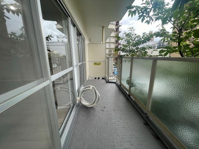 バルコニー  写真撮影日：2025-11-01