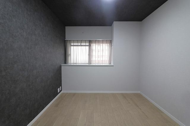 リビング以外の居室  写真撮影日：2025-11-01