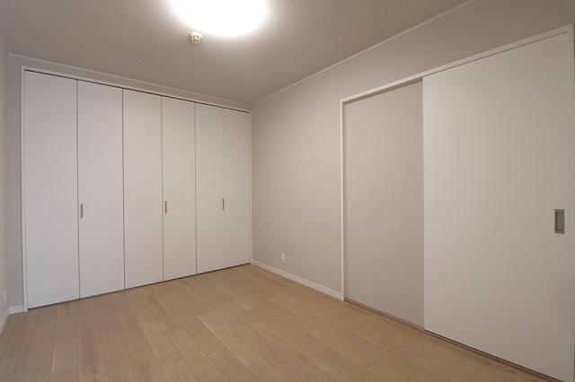 リビング以外の居室  写真撮影日：2025-11-01