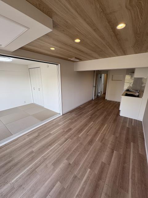 リビング  写真撮影日：2025-11-08