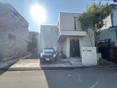 外観写真（駐車スペース２台分有）