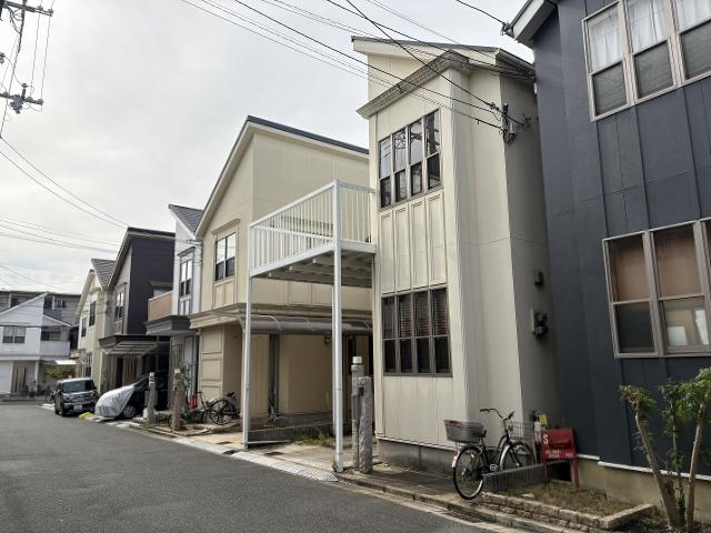 前面道路含む現地写真  写真撮影日：2025-11-10