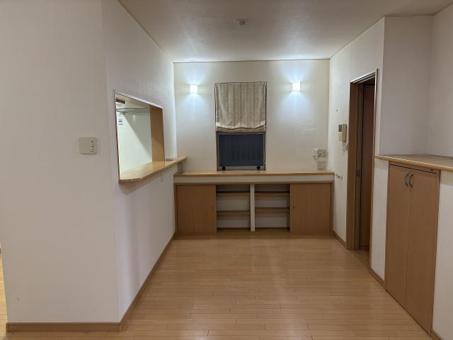 リビング  写真撮影日：2025-11-10