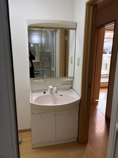 洗面台・洗面所  写真撮影日：2025-11-10