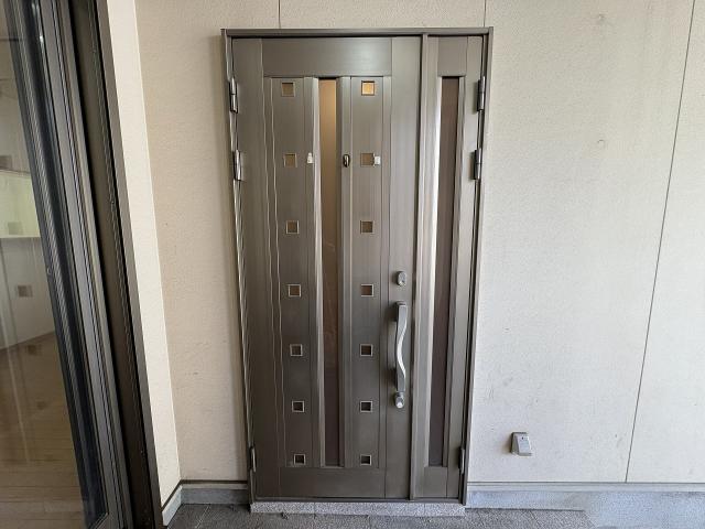 玄関  写真撮影日：2025-11-10