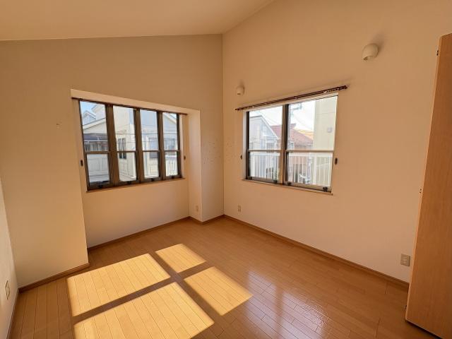 リビング以外の居室  写真撮影日：2025-11-10