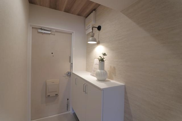 玄関  写真撮影日：2025-11-15