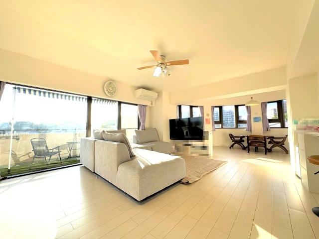 リビング  写真撮影日：2025-11-16