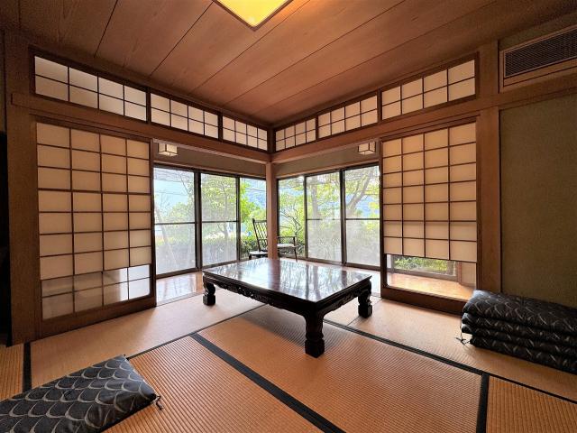 リビング以外の居室  写真撮影日：2025-11-16