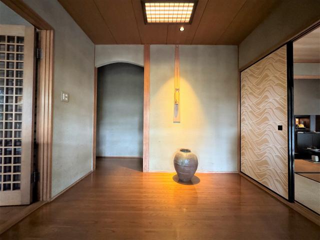 玄関  写真撮影日：2025-11-16