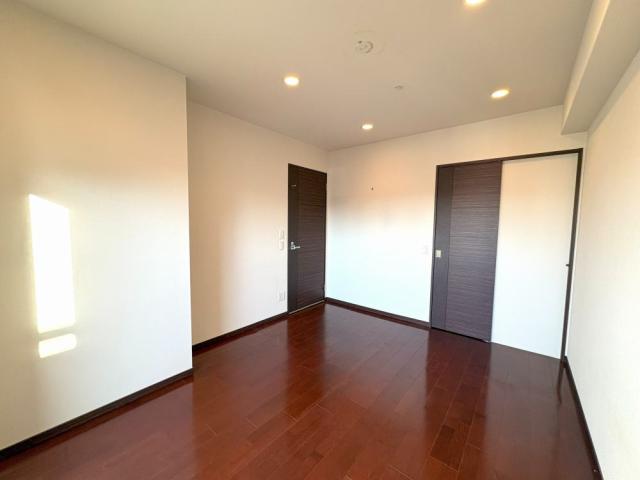 リビング以外の居室  写真撮影日：2025-11-16