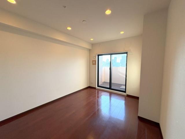 リビング以外の居室  写真撮影日：2025-11-16