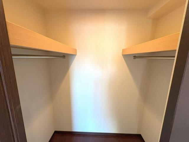 リビング以外の居室  写真撮影日：2025-11-16